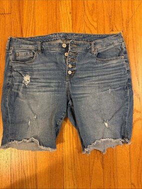 TORRID Bermuda 10” Vintage Stretch